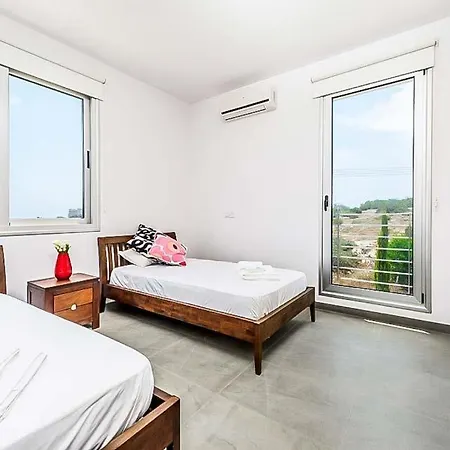 Villa Sleeps 8 With Pool Air Con And Wifi Protaras