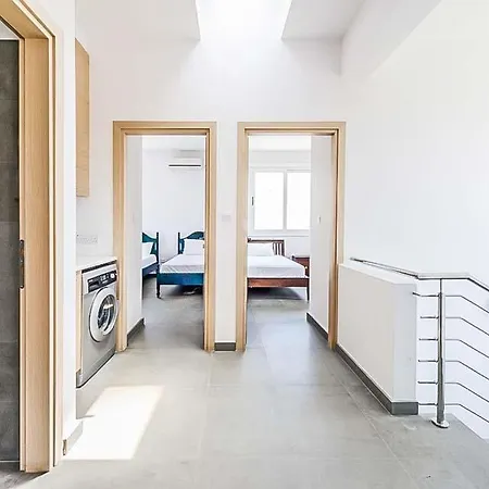 Villa Sleeps 8 With Pool Air Con And Wifi *